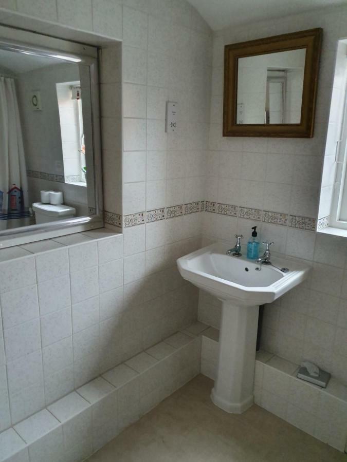 Chimes Bed And Breakfast Reepham  Bagian luar foto